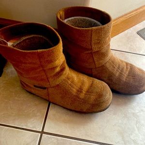 Steger Mukluks Short Tan size 9